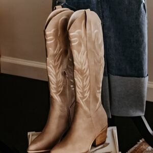 Women's Tan Cowboy Boots